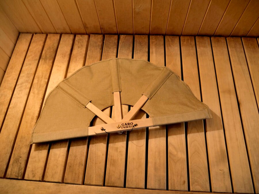 Maža rankų darbo pirties vėduoklė